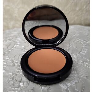 Westmore Shadow Medium Tan